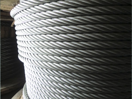 Detalle de cables de acero
